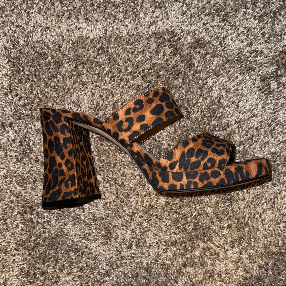 Jessica Simpson Leopard Print Mules